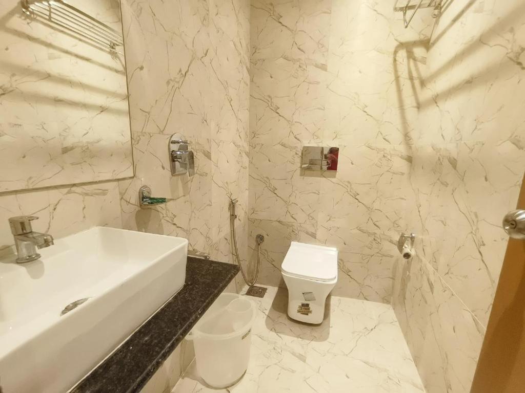 Airport Vijay Palace Near Aerocity Delhi Airport New Delhi