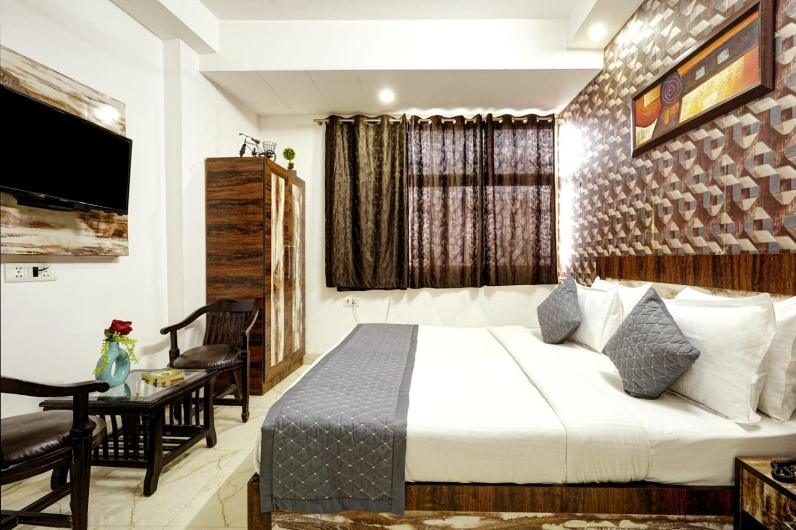 Hotel Airport Vijay Palace Near Aerocity Delhi Airport New Delhi