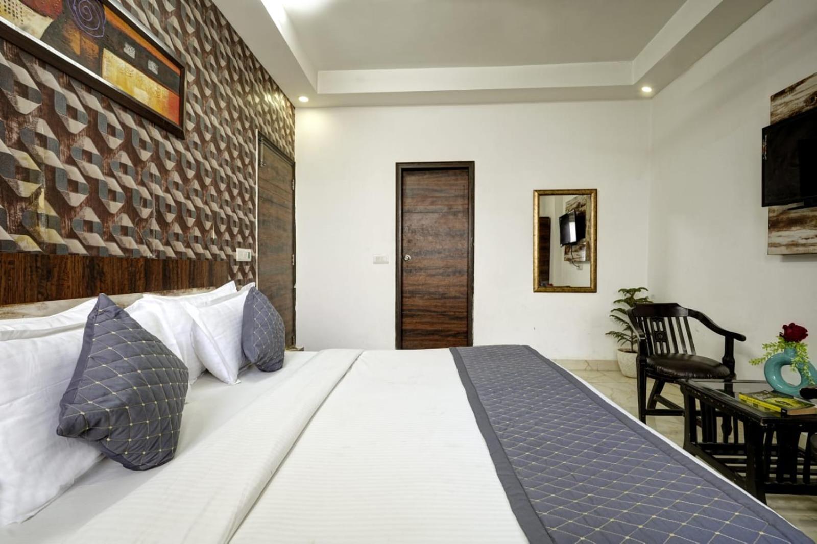 Airport Vijay Palace Near Aerocity Delhi Airport Hotel New Delhi