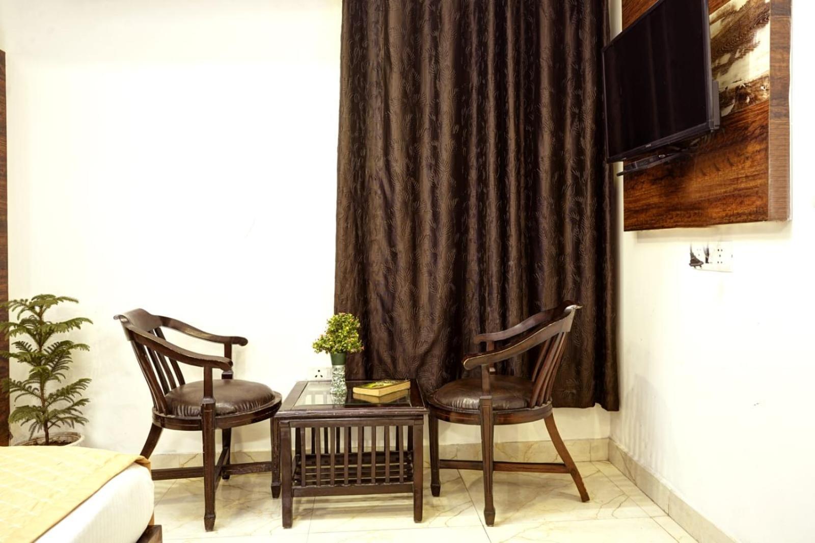 Airport Vijay Palace Near Aerocity Delhi Airport 4* New Delhi